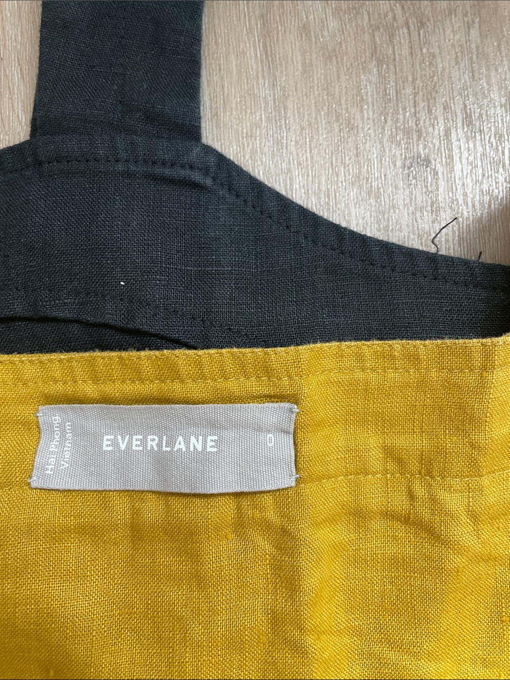 2 Everlane Linen Tank Tops, Yellow and black - Picture 2 of 4
